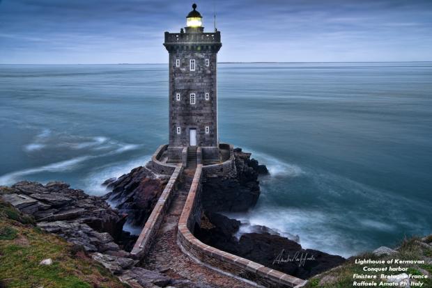 Bretagne-amato-france-lighthouse- sunset--summer-Kermovan-phare-