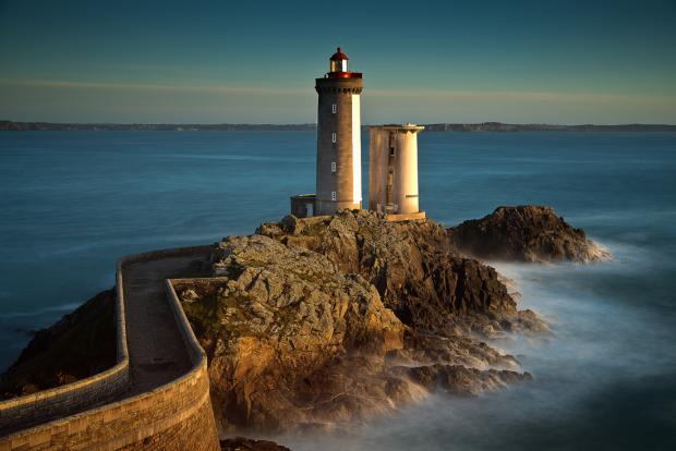 Bretagne-amato-france-lighthouse- sunset--summer-Petit_minou-phare-